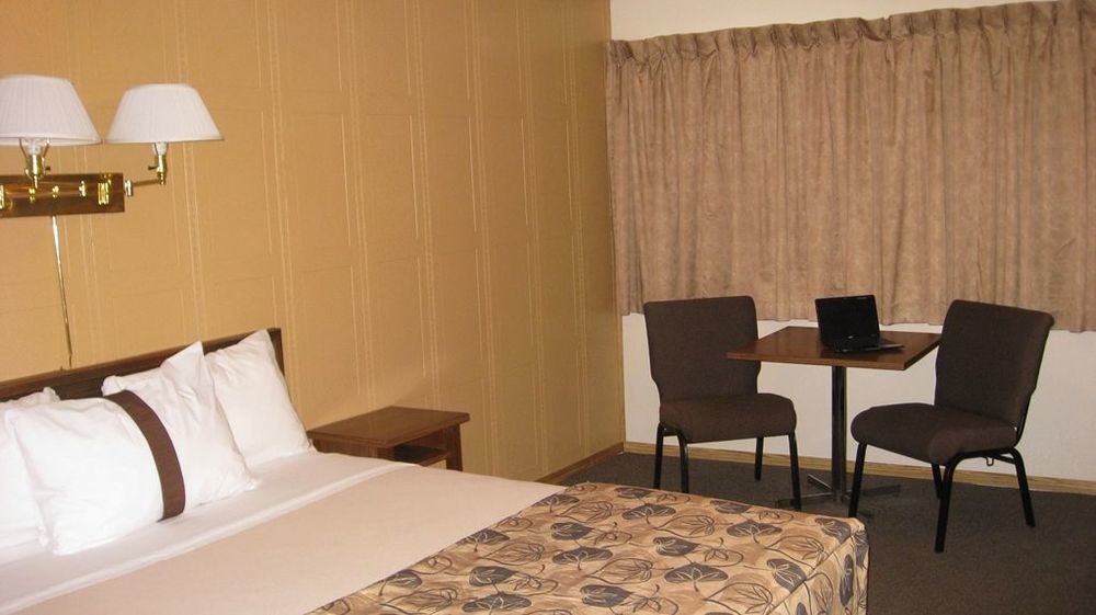 Canadas Best Value Inn Calgary Pokój zdjęcie